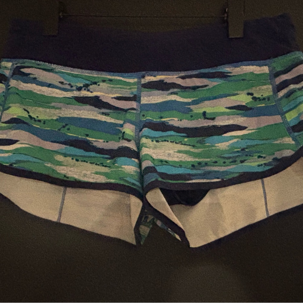 Lululemon Athletica Blue and Green Athletic Shorts with Stretchy Fit
